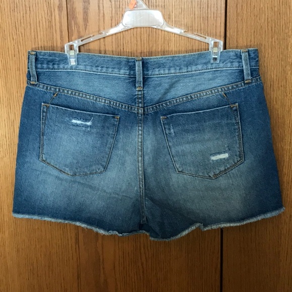 Ladies distressed denim shorts. Size 8. - Picture 2 of 3
